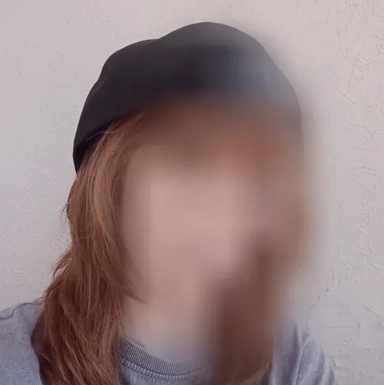 Amira, 27