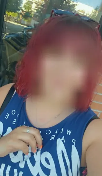 Anna, 28