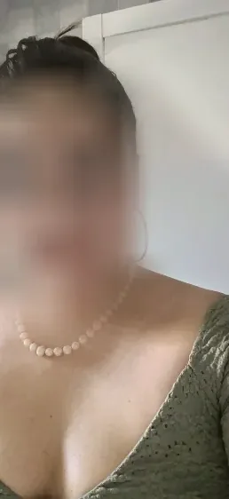 Fatima, 39