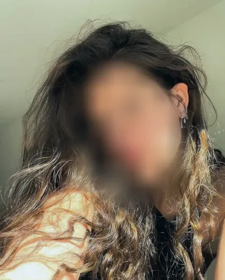 Helena, 19