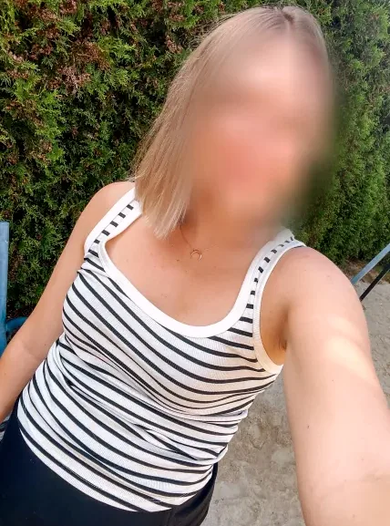 Isabella, 37