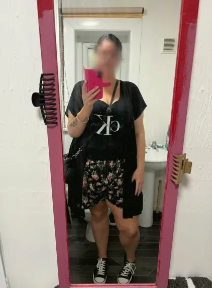 Karla, 37