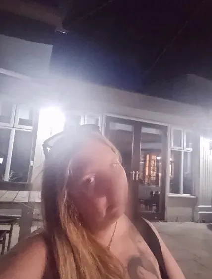 Katja, 35