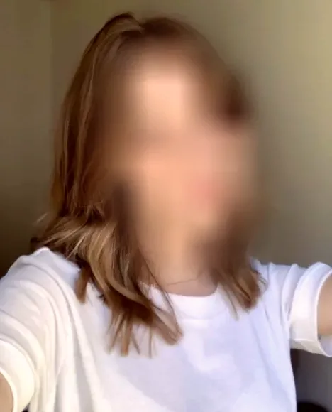 Nadia, 28